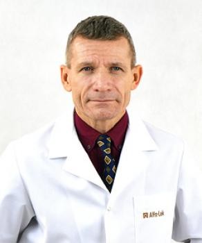 Tomasz Brzeziński lekarz chirurg ogólny chirurg naczyniowy Warszawa
